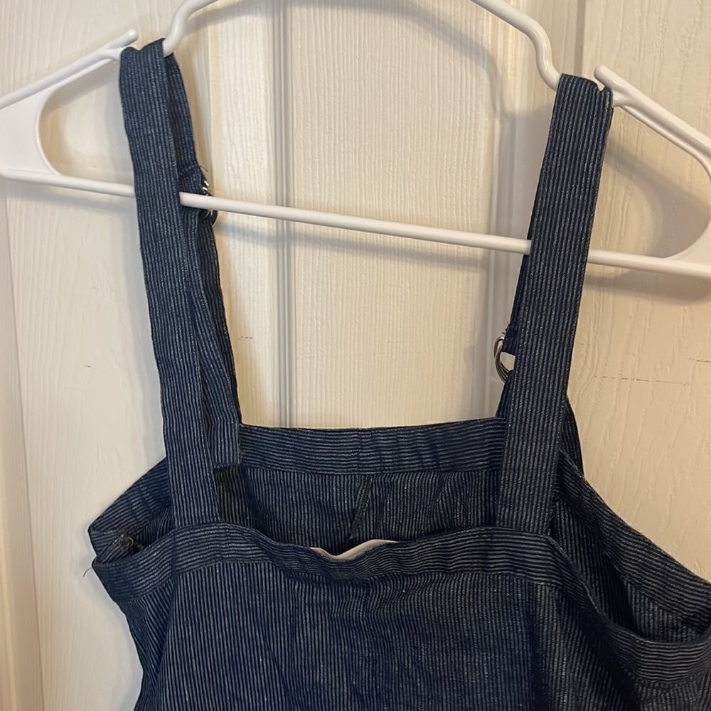 BCBG Generation Dress Size. 4 - Picture 3 of 6